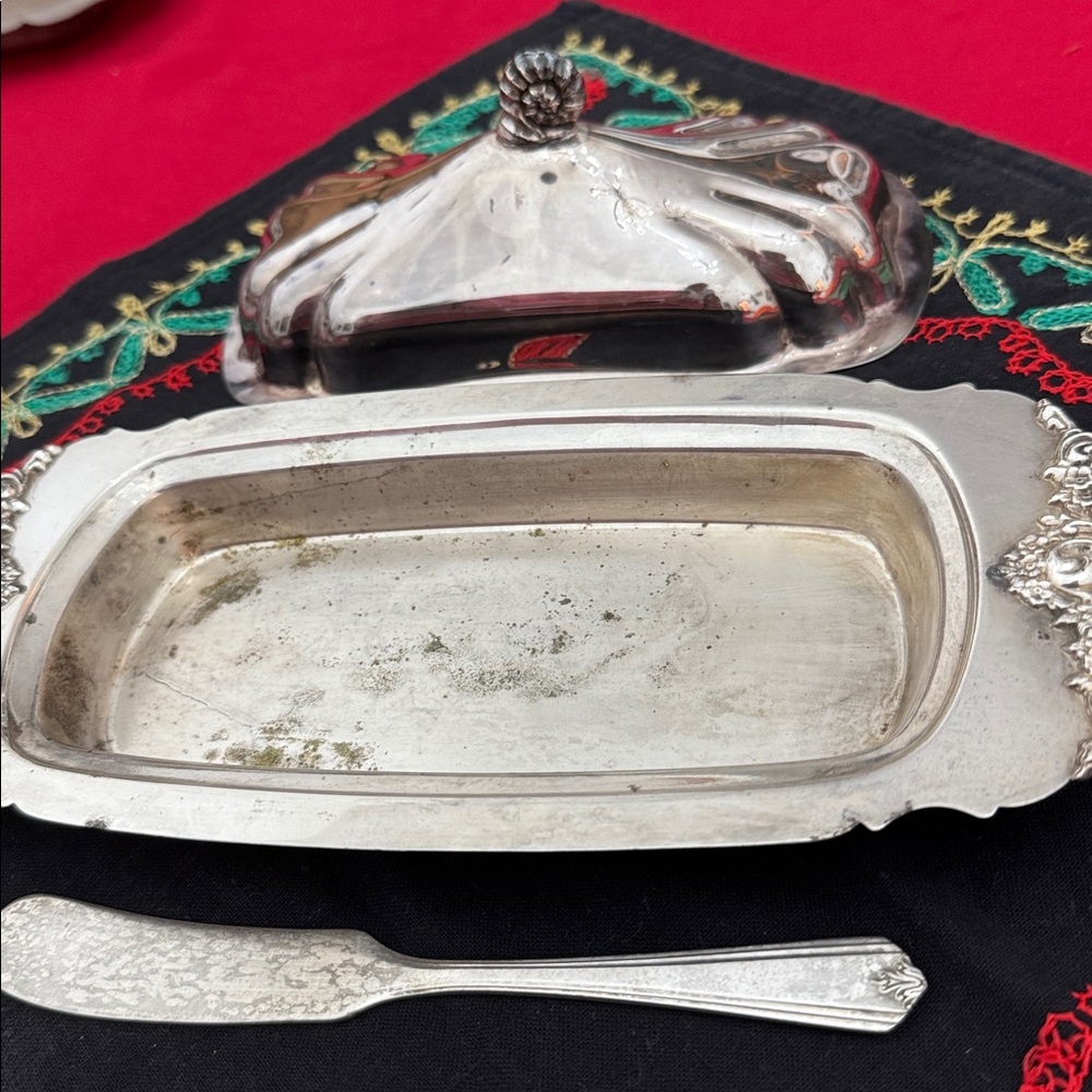 Wallace Baroque 206 Elegant Silver Plated Butter Dish with Knife (mlb)